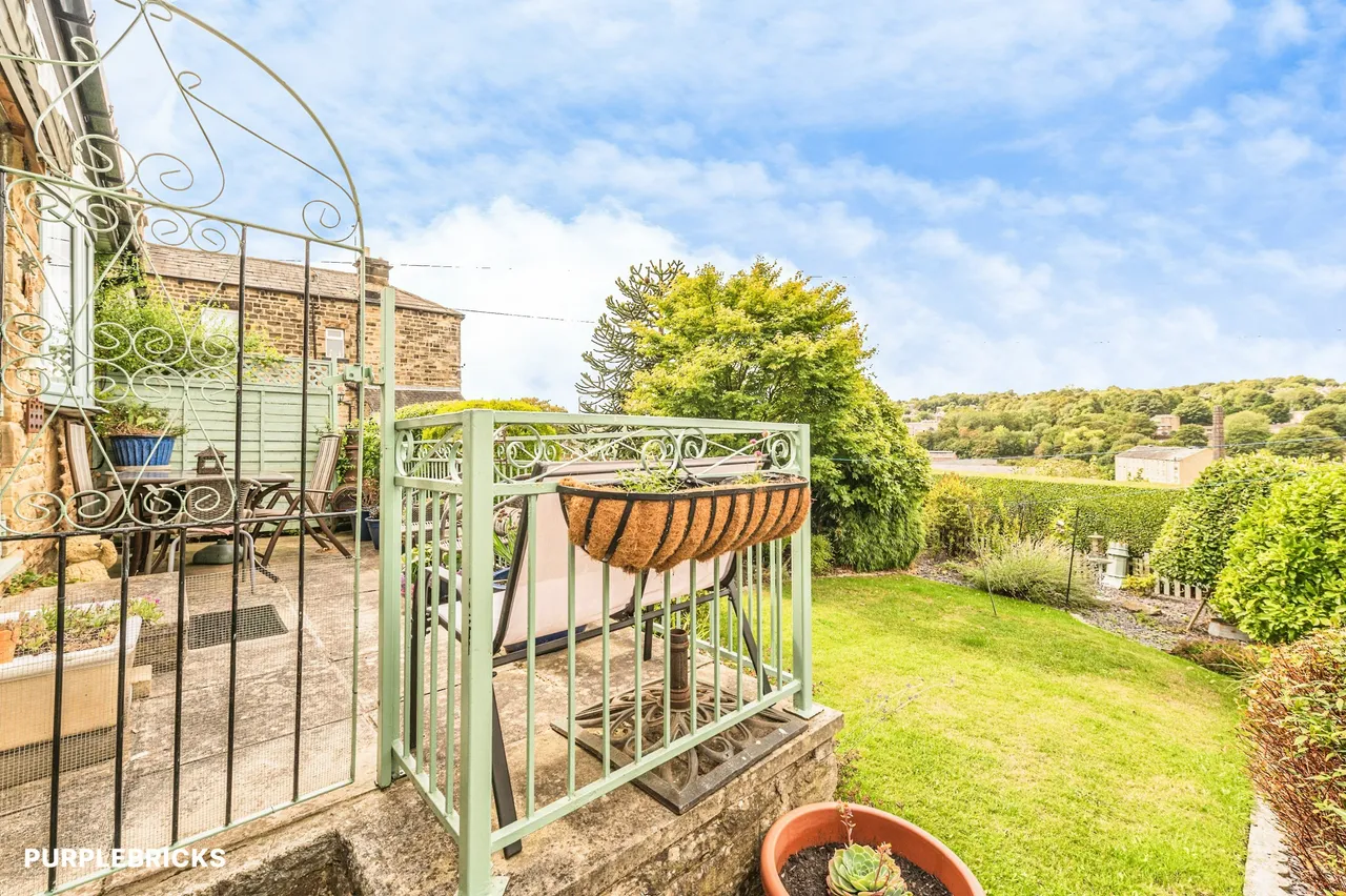 Crackenedge Lane, Dewsbury, WF13, photo 13