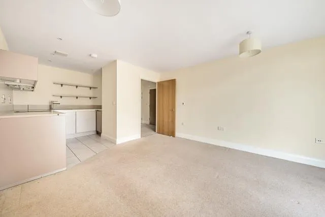 Kerr Place, Aylesbury, HP21, photo 4