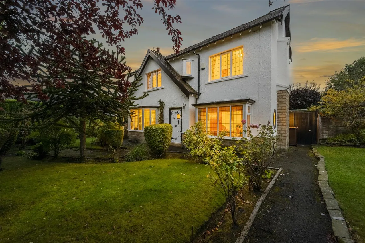 4 bed house for sale — 94 Summerseat Lane, Ramsbottom, Bury, BL0 9RQ