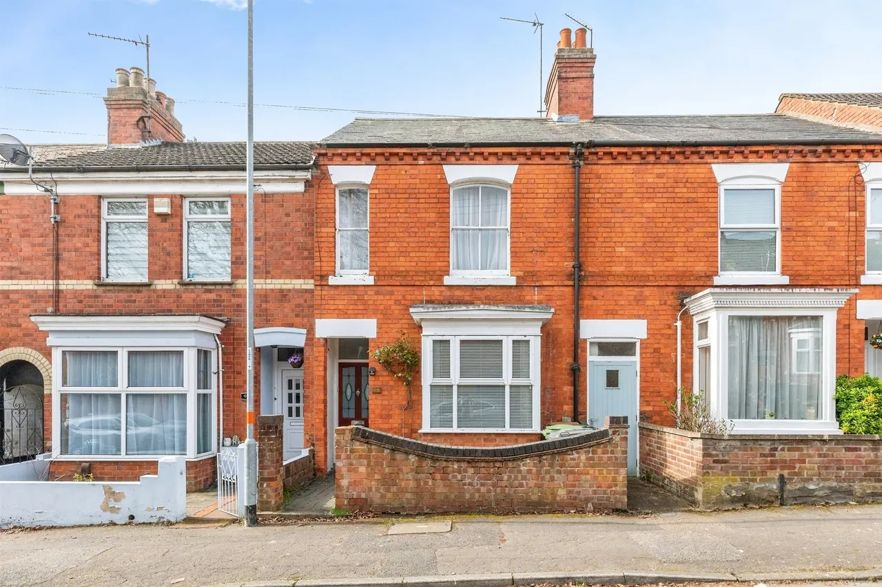 3 bed house for sale — College Street, Wellingborough