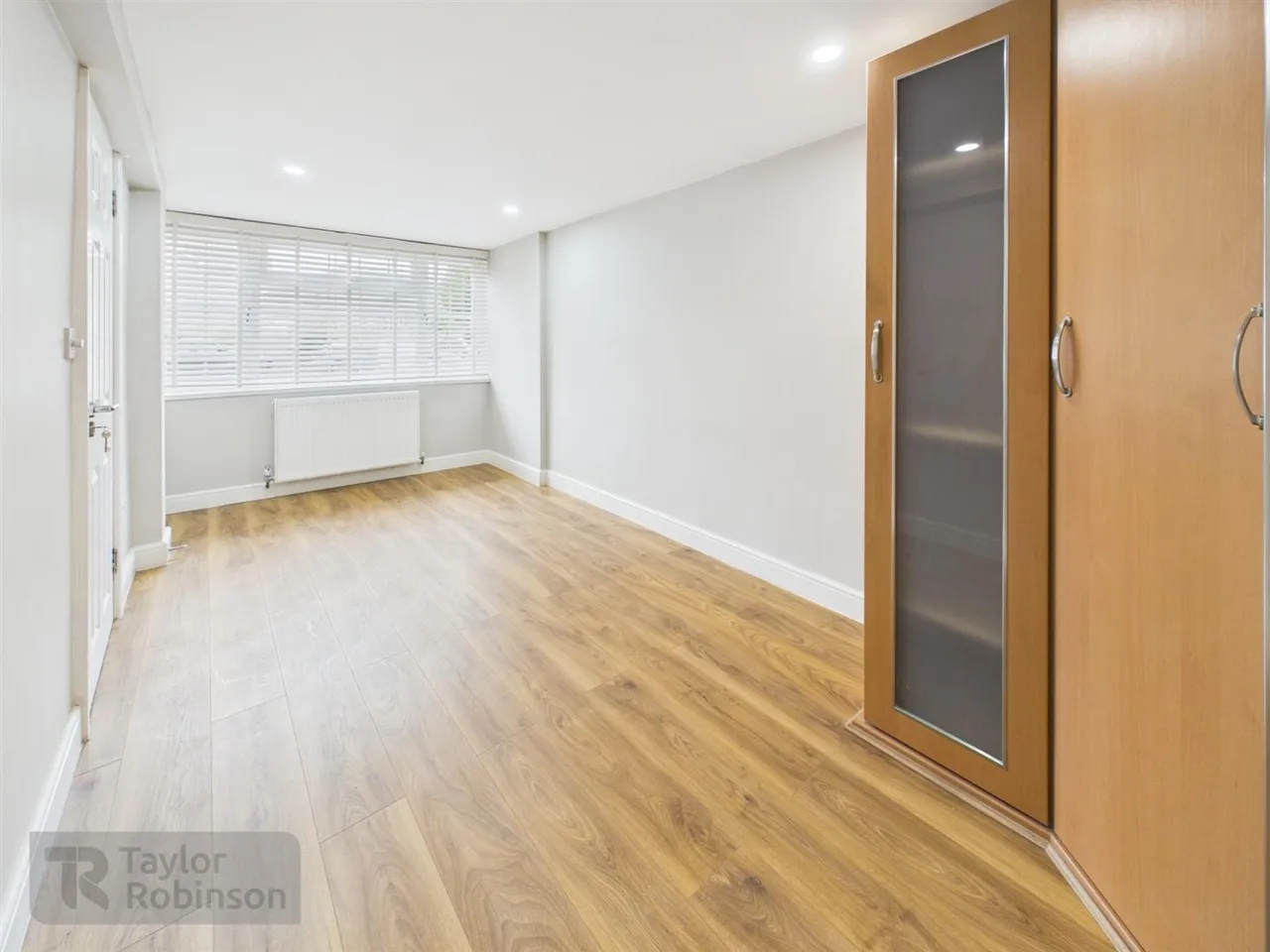 St Hildas Close, Pound Hill, RH10, photo 7