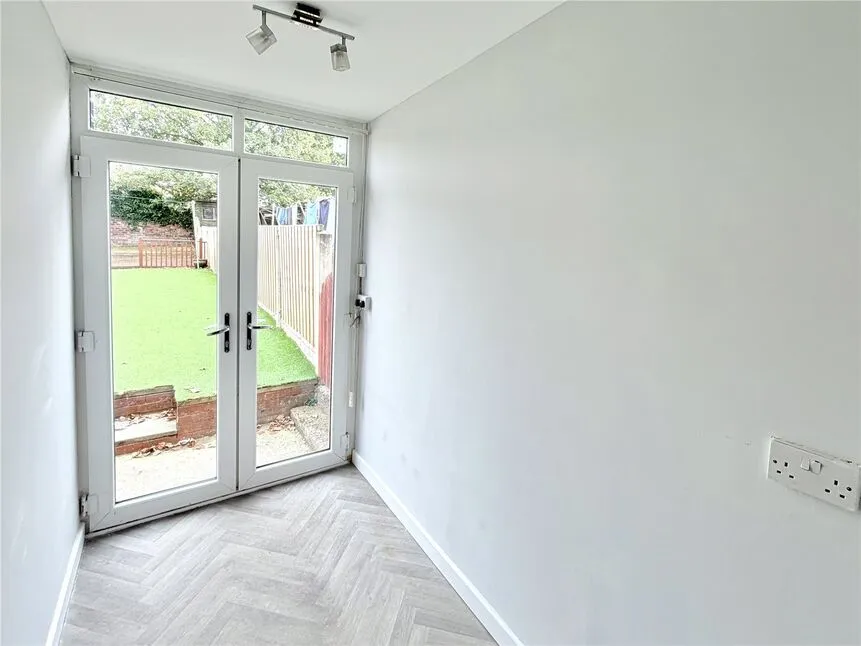 Bartholomew Street, Wombwell, S73, photo 5