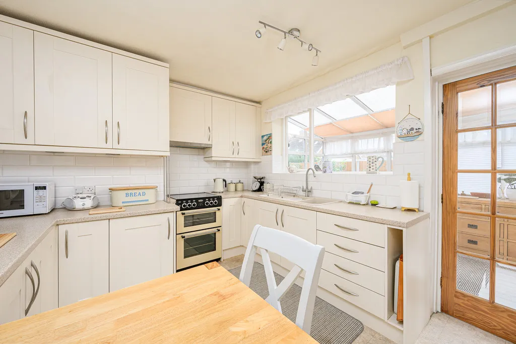 Wellington Road, Muxton, photo 4