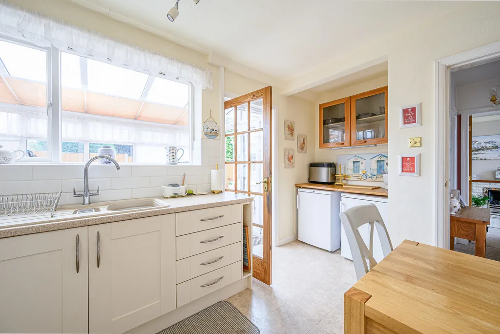 Wellington Road, Muxton, photo 5