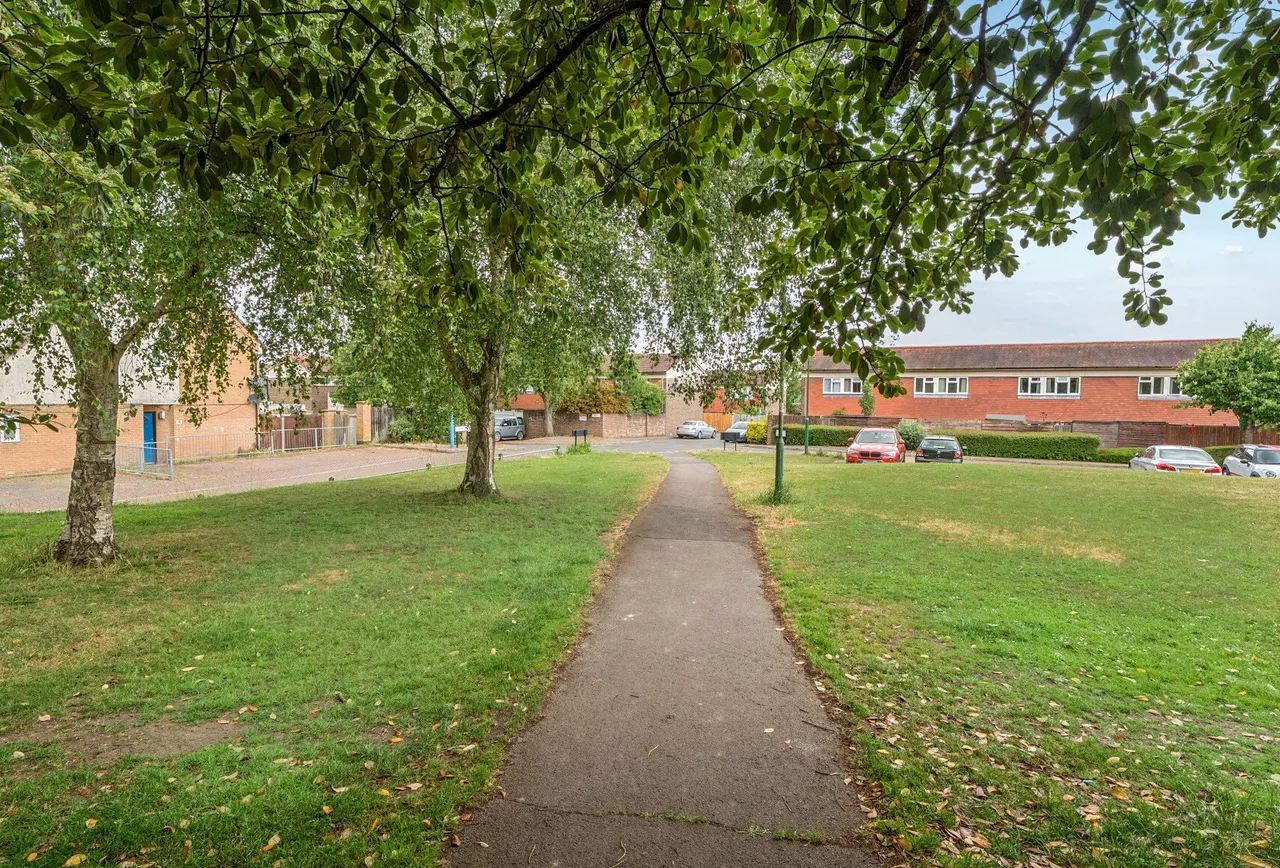 Plesman Way, Wallington, SM6 9NB, photo 4