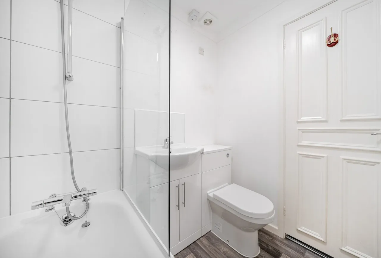 Plesman Way, Wallington, SM6 9NB, photo 7