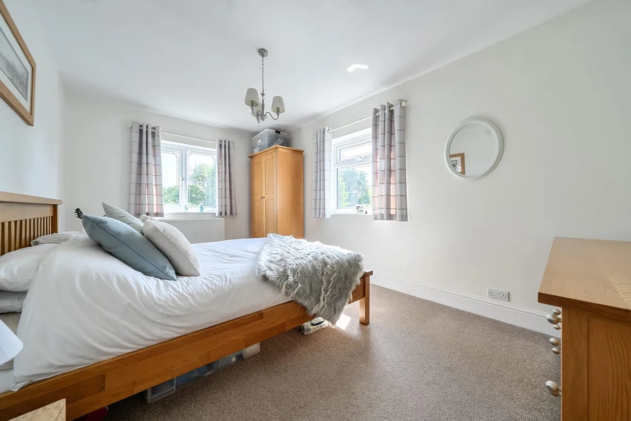 Flixborough Road, Burton-Upon-Stather, DN15, photo 9