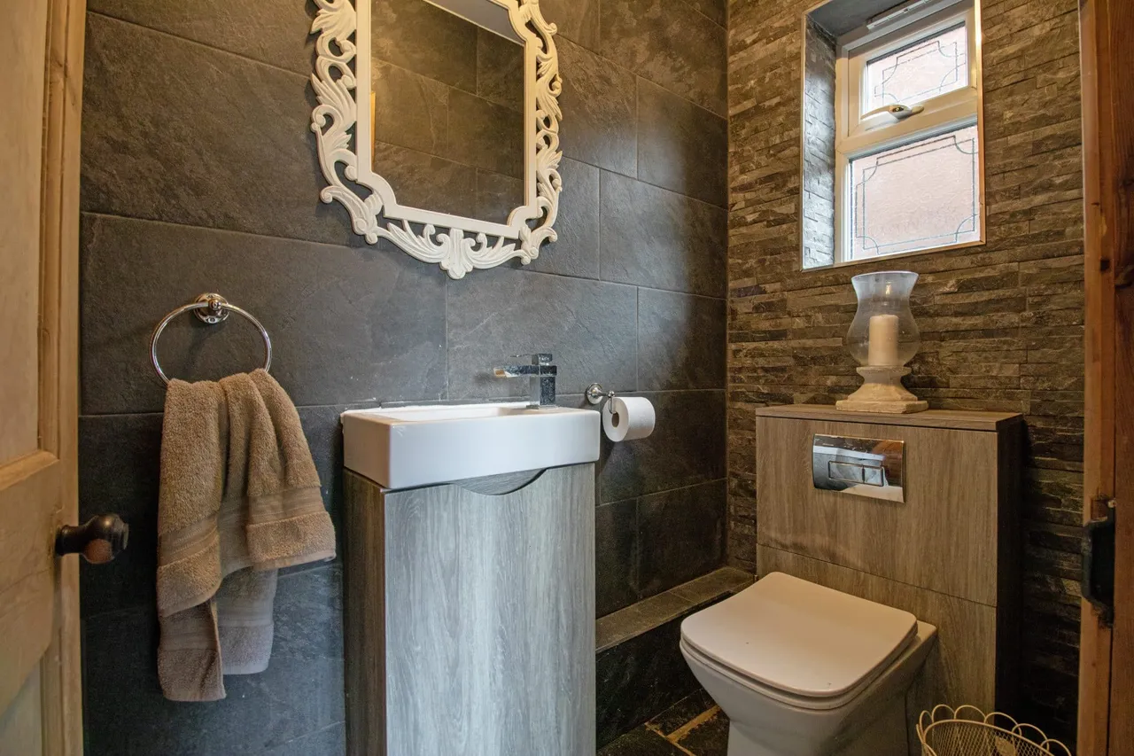 Flixborough Road, Burton-Upon-Stather, DN15, photo 6