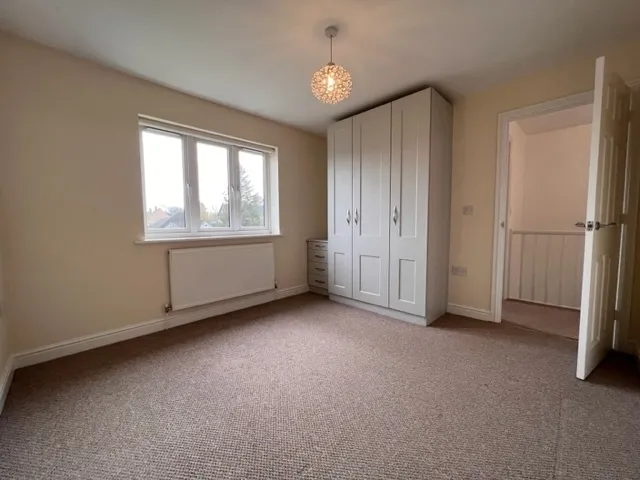 Broadway, Yaxley, PE7, photo 11