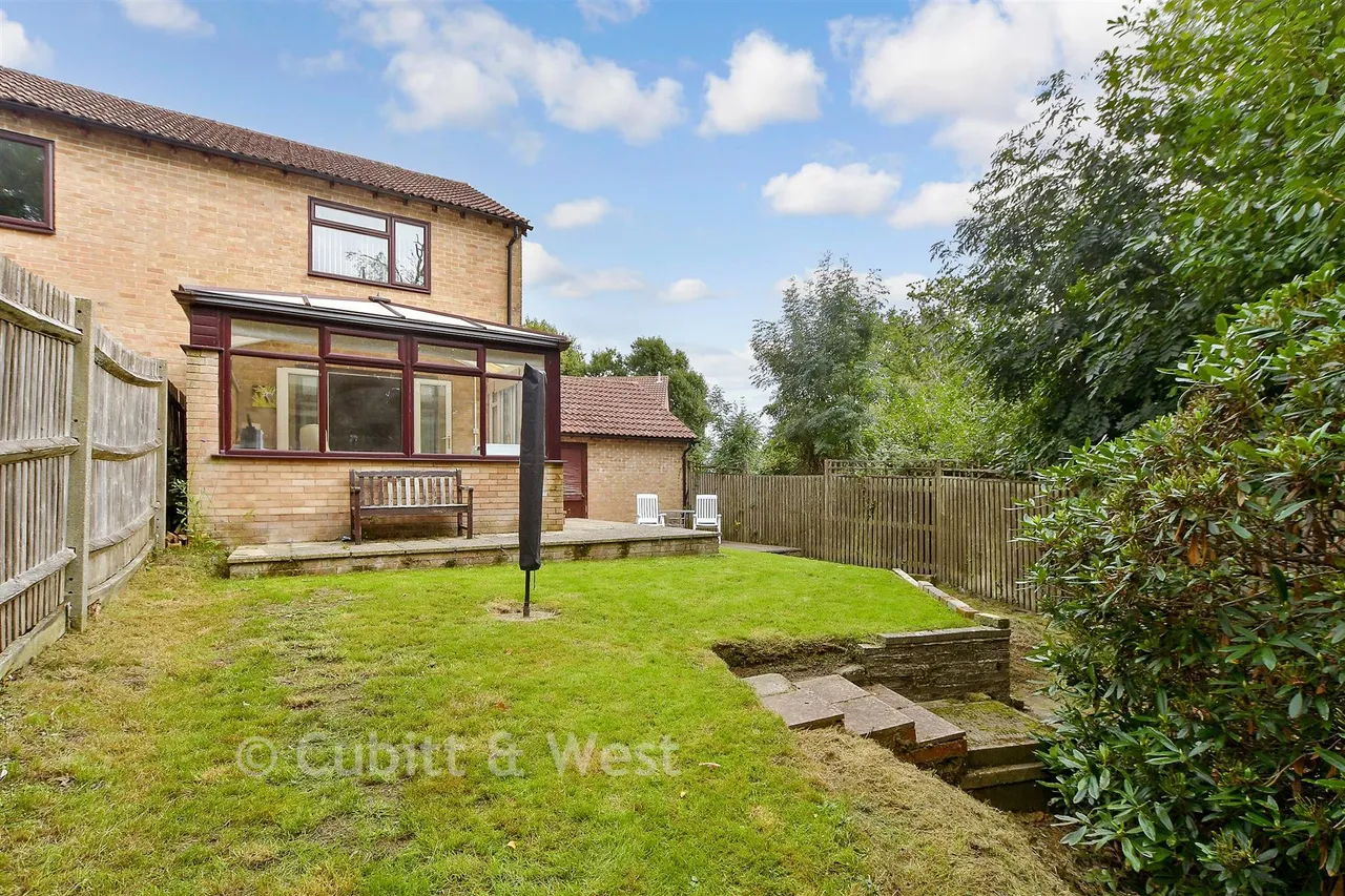 Oliver Close, Crowborough, TN6, photo 12