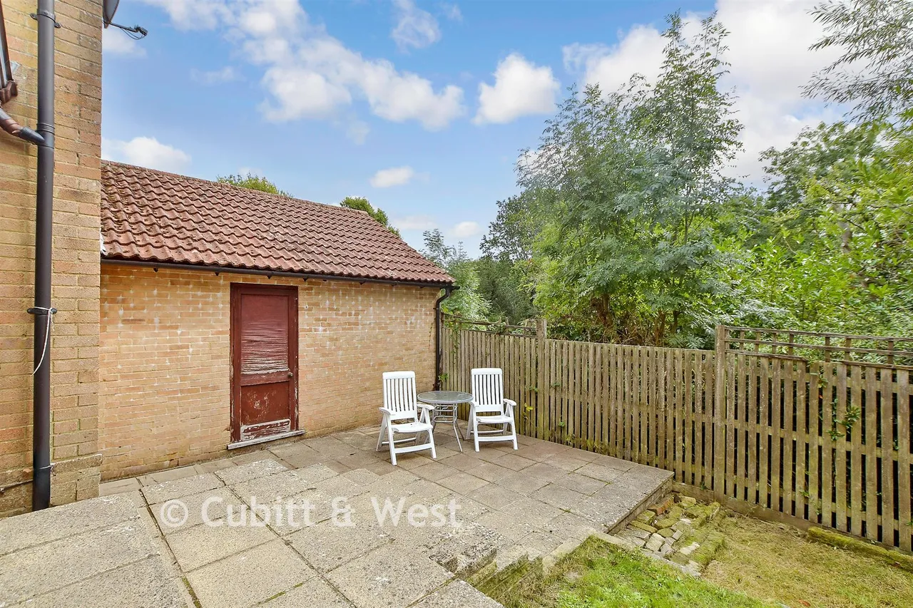 Oliver Close, Crowborough, TN6, photo 11