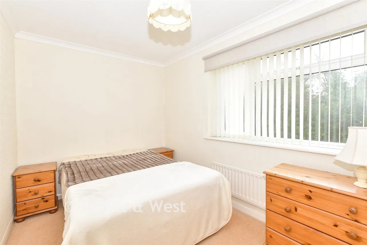 Oliver Close, Crowborough, TN6, photo 6