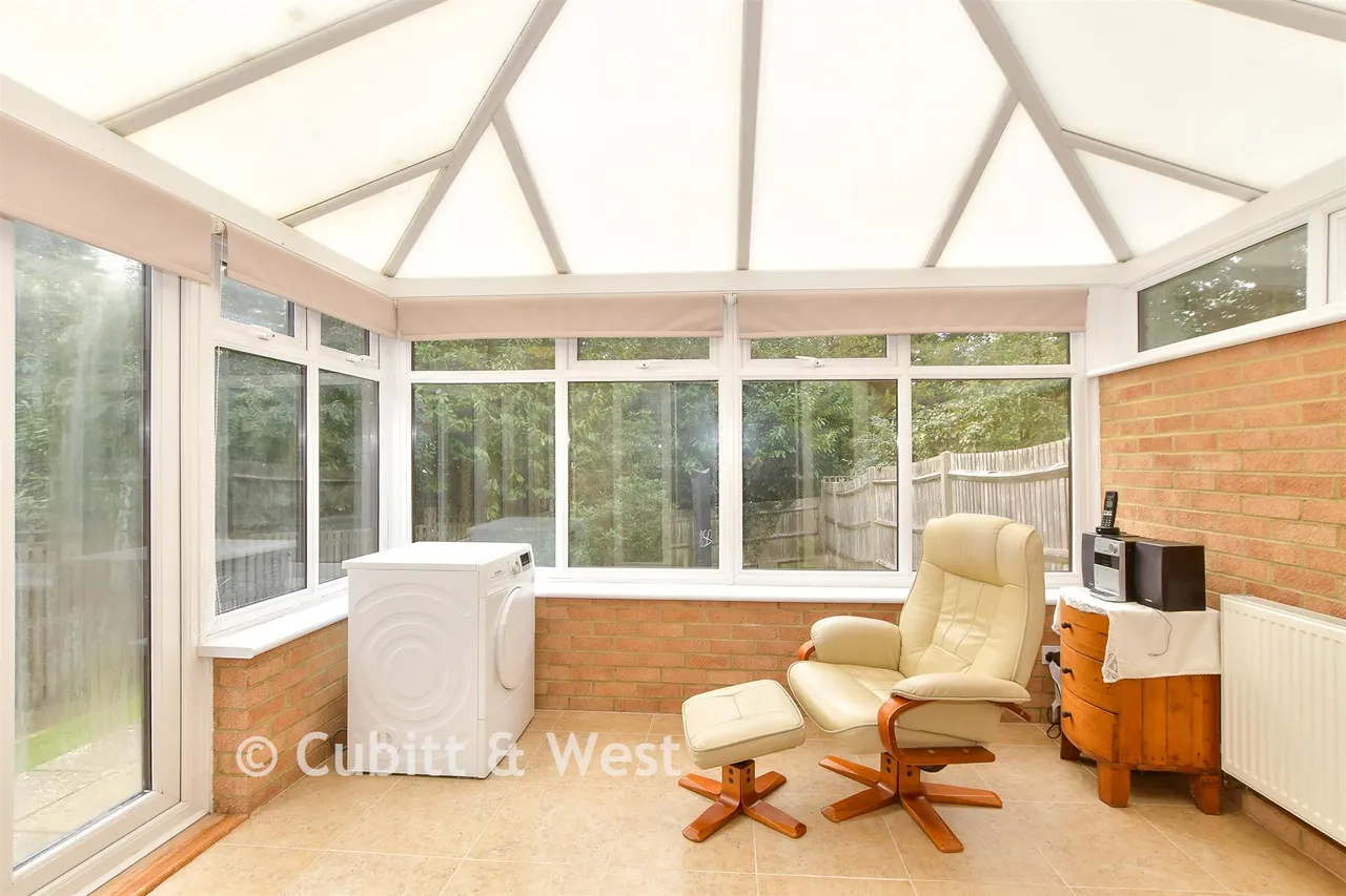 Oliver Close, Crowborough, TN6, photo 5