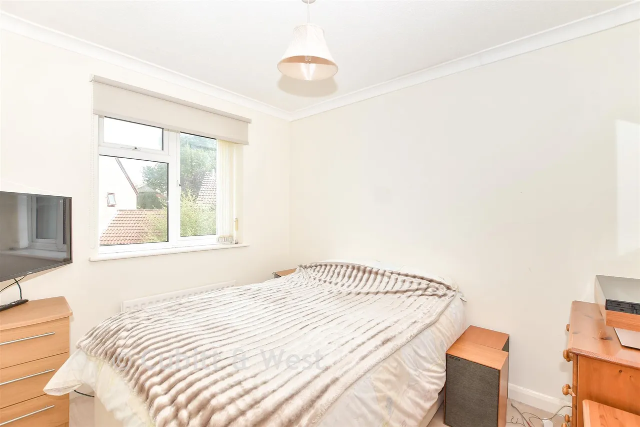 Oliver Close, Crowborough, TN6, photo 8
