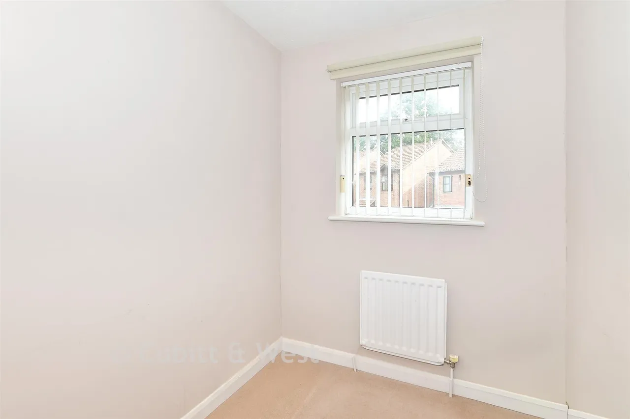 Oliver Close, Crowborough, TN6, photo 9