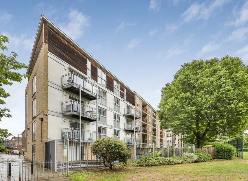 2 bed flat to rent — Chadbourn Street, Langdon Park, E14