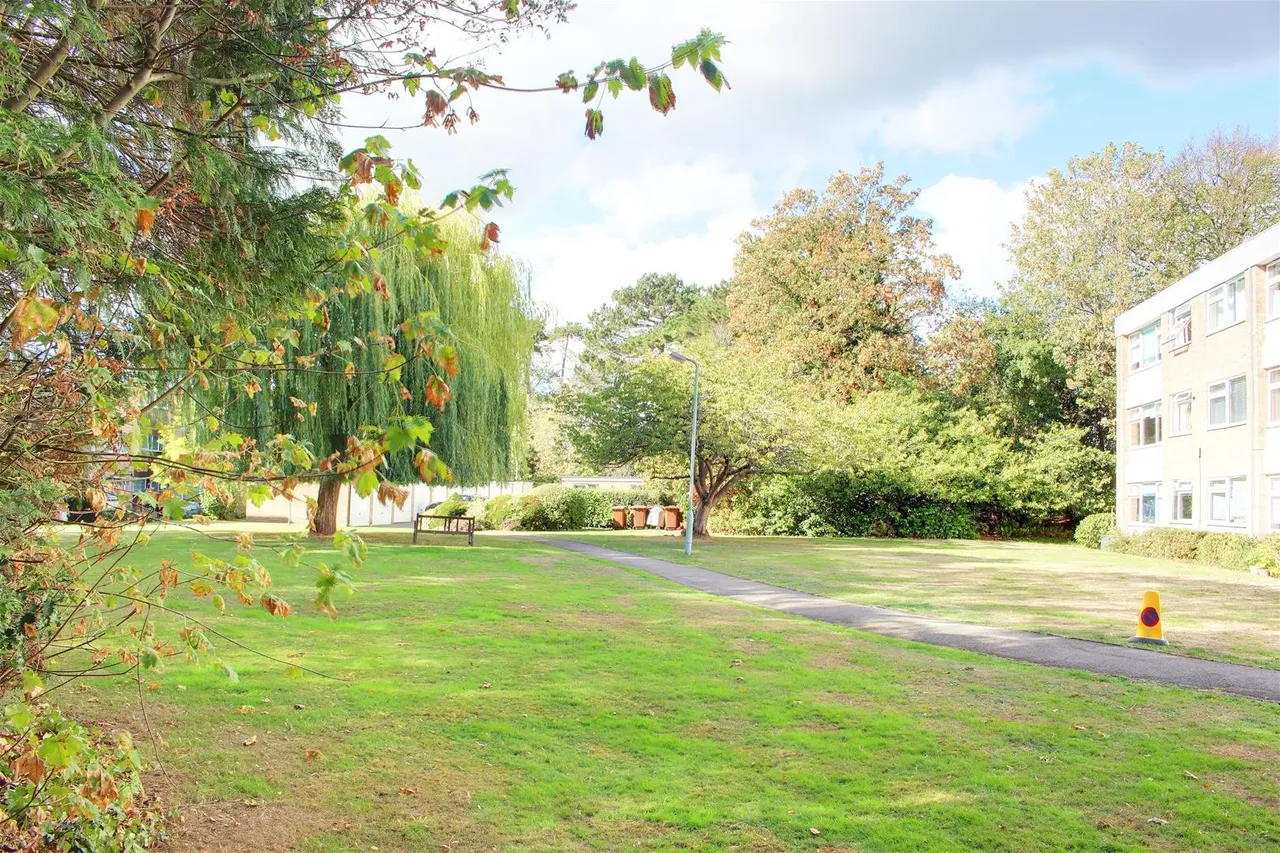Heathfield Close, Potters Bar, EN6, photo 9