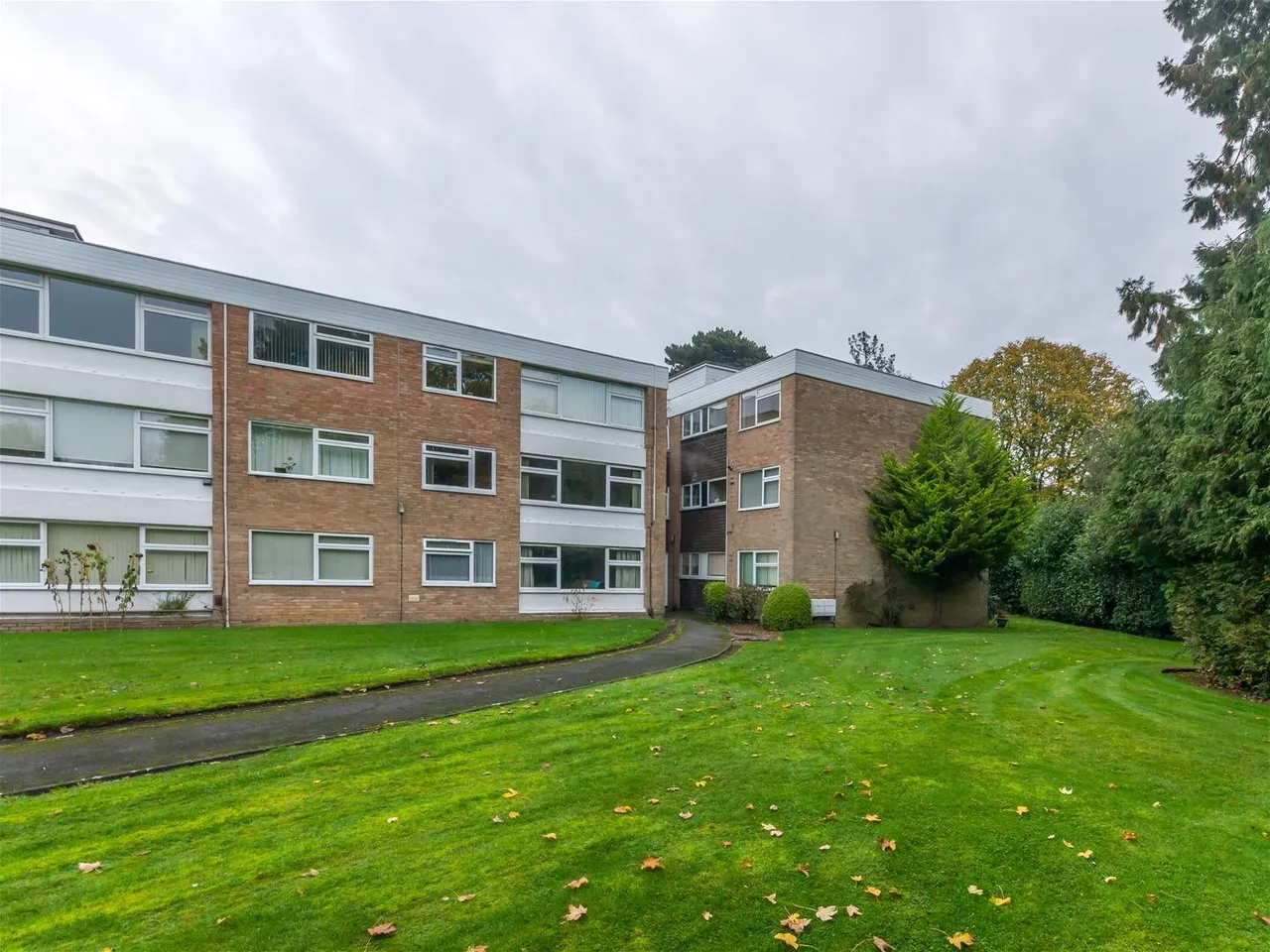 2 bed flat to rent, Heathfield Close, Potters Bar, EN6