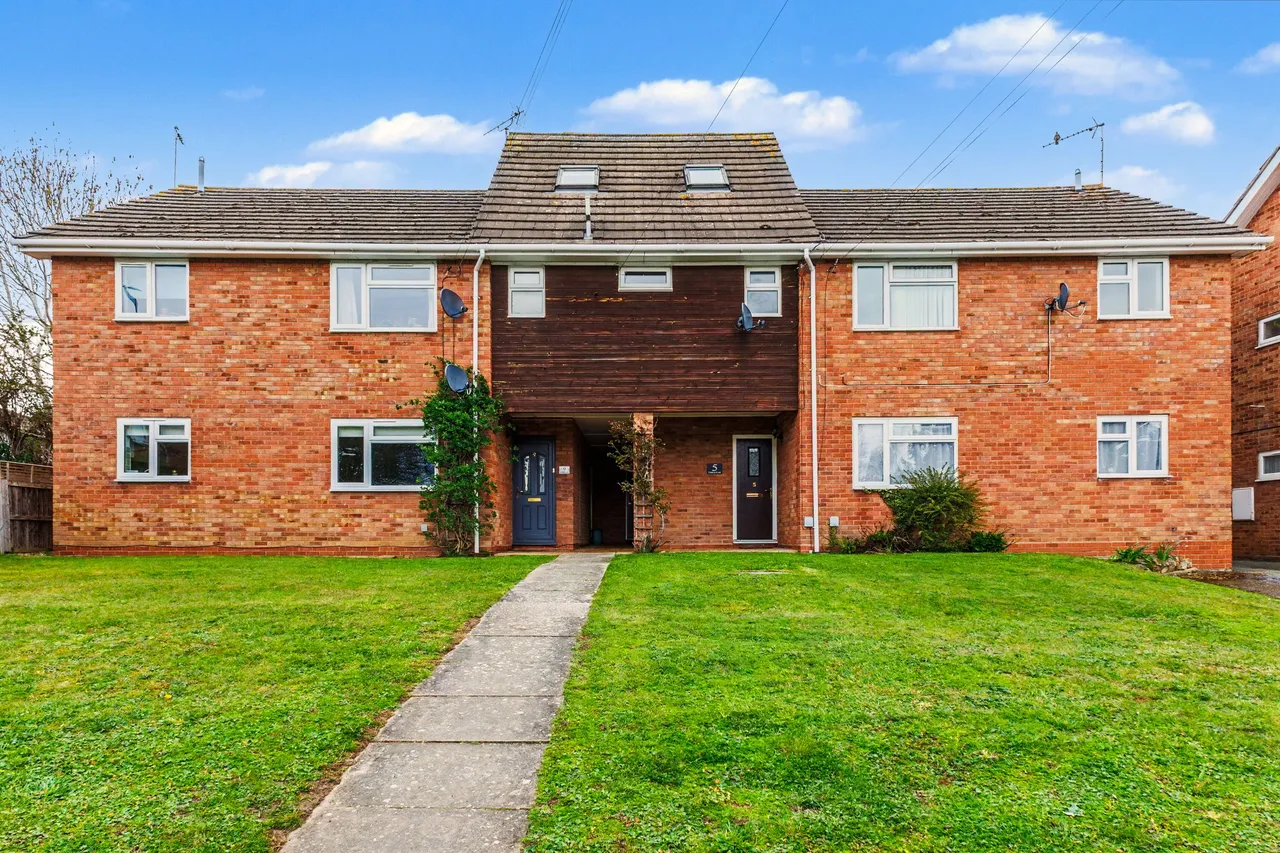 1 bed flat for sale — Watery Lane, Compton Court Watery Lane, CV36