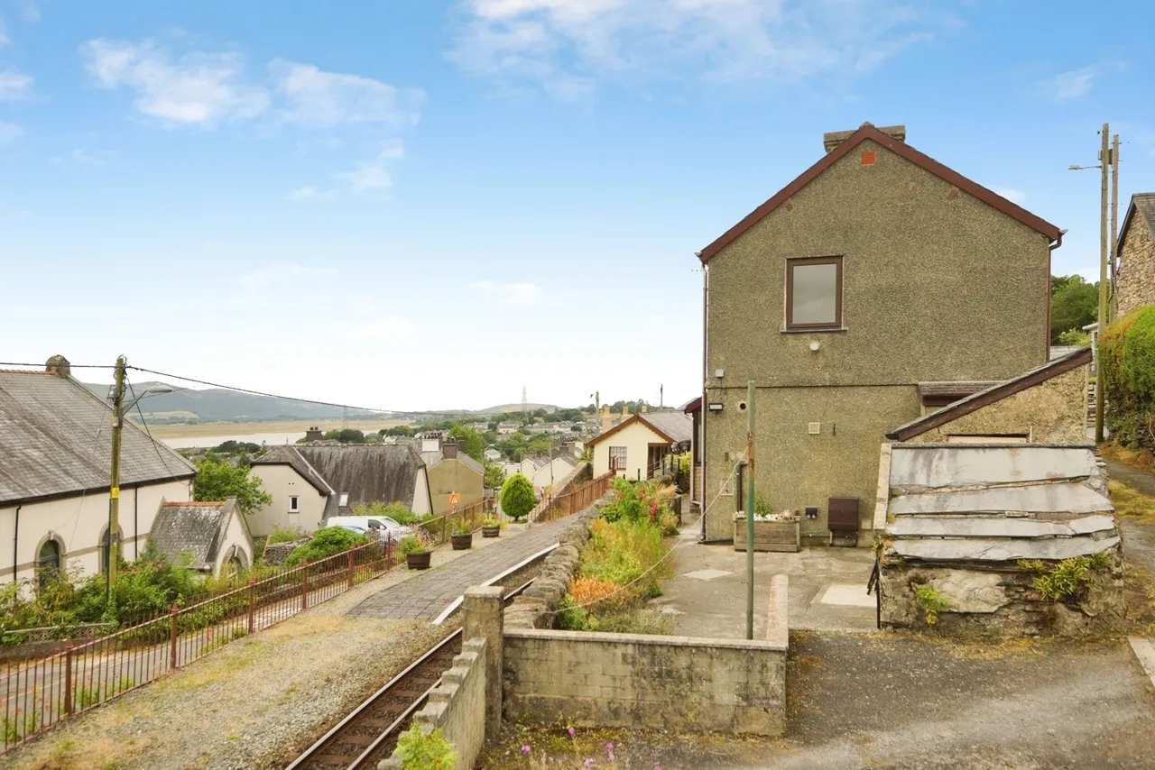 Railway Terrace, Penrhyndeudraeth, LL48, photo 24