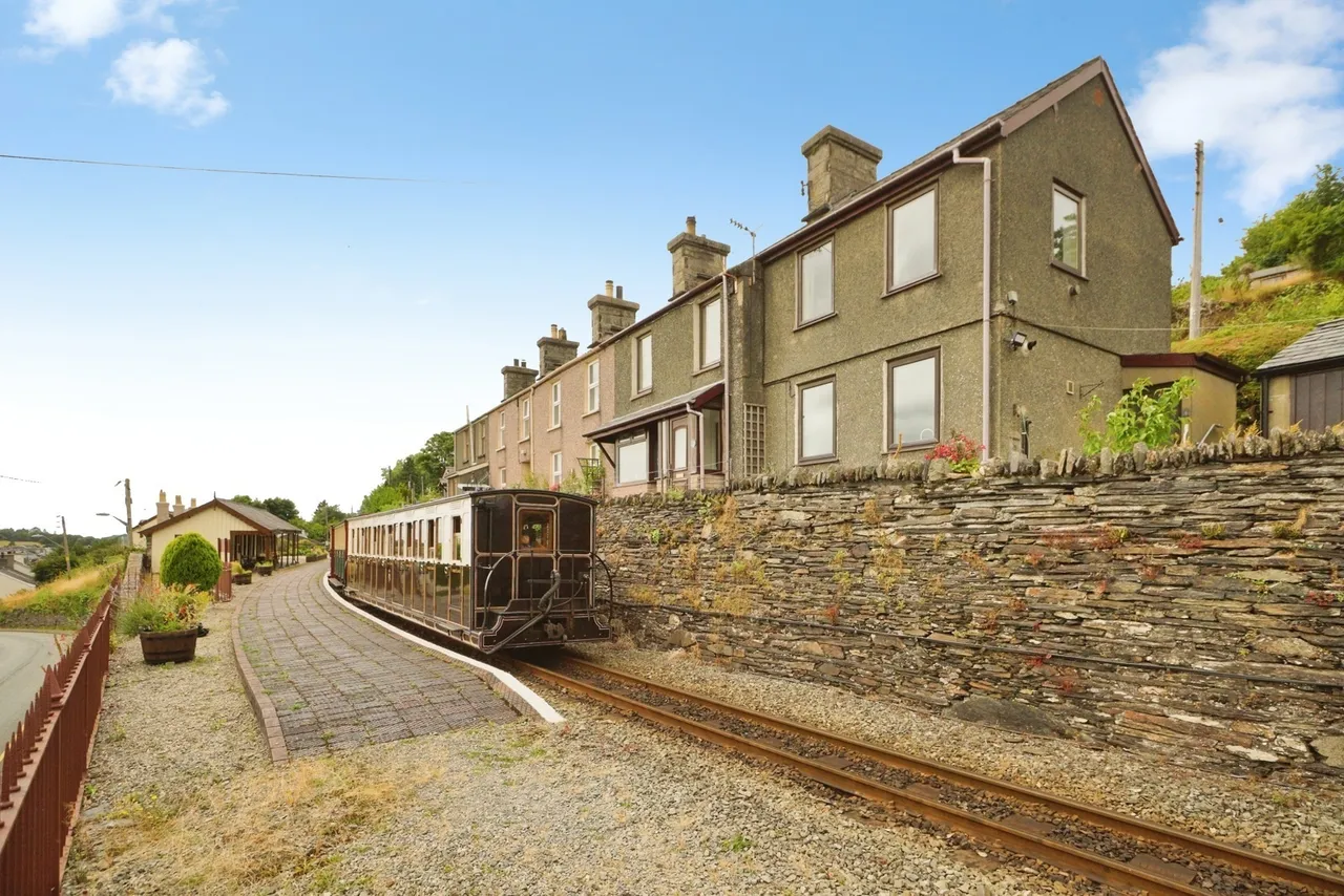 Railway Terrace, Penrhyndeudraeth, LL48, photo 11