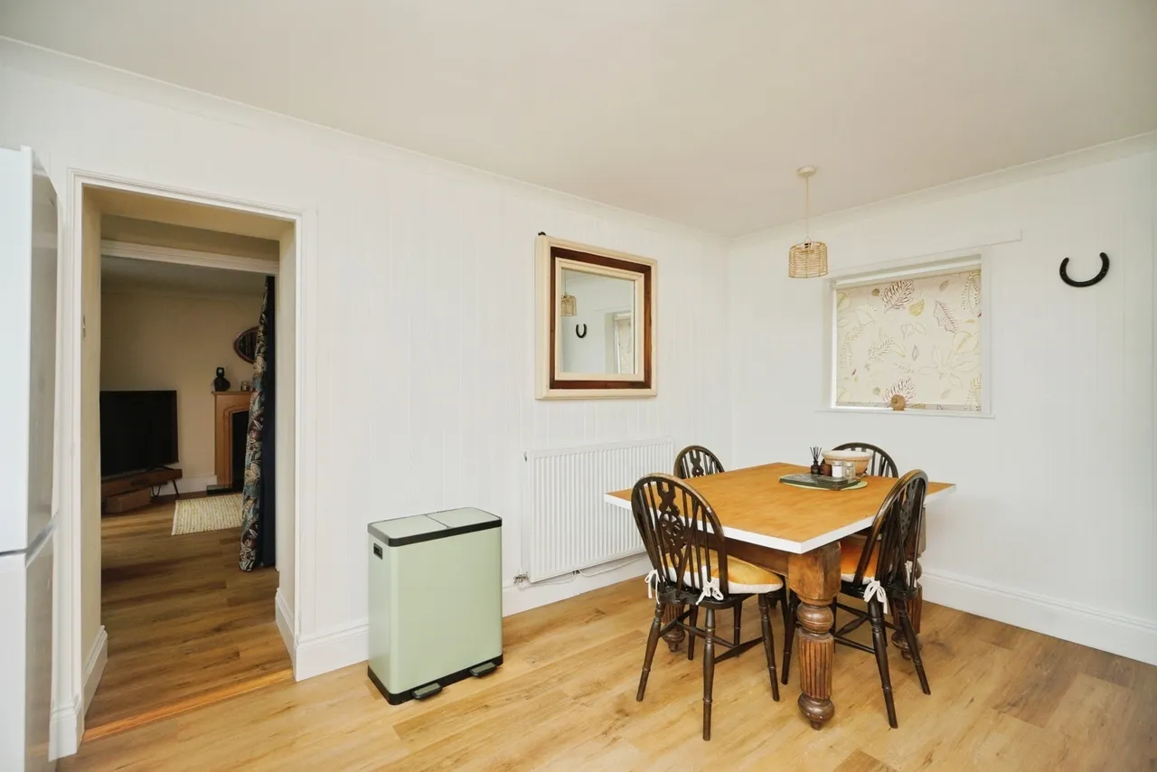 Railway Terrace, Penrhyndeudraeth, LL48, photo 4