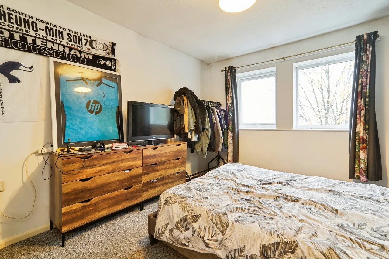 Mount Pleasant Gardens, Leeds, LS8, photo 10