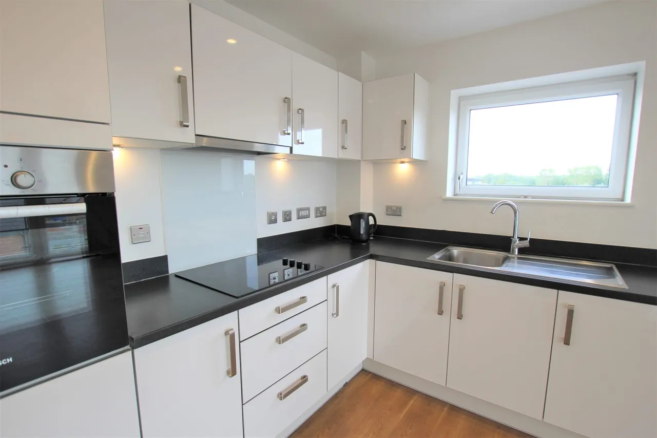 Pascal Mews, Milton Keynes, MK10, photo 4
