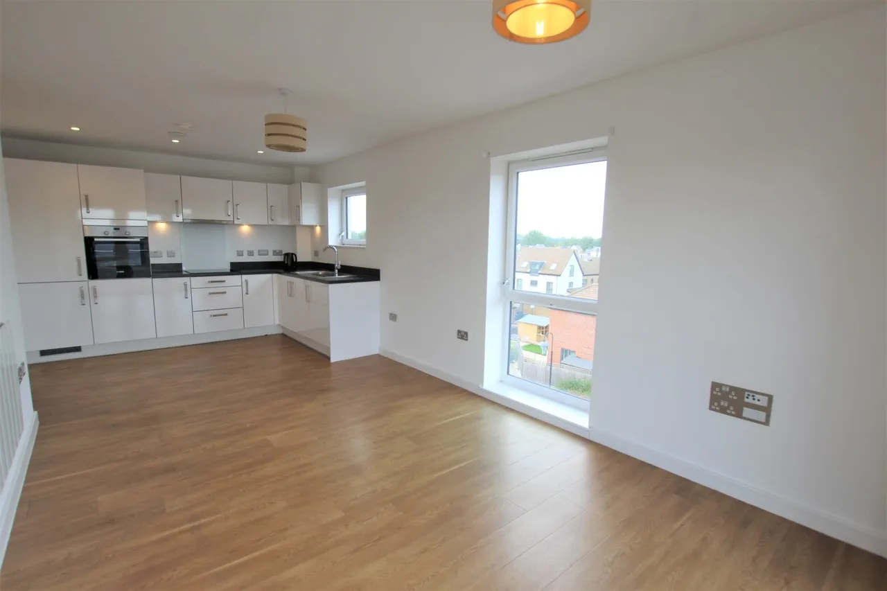 Pascal Mews, Milton Keynes, MK10, photo 5