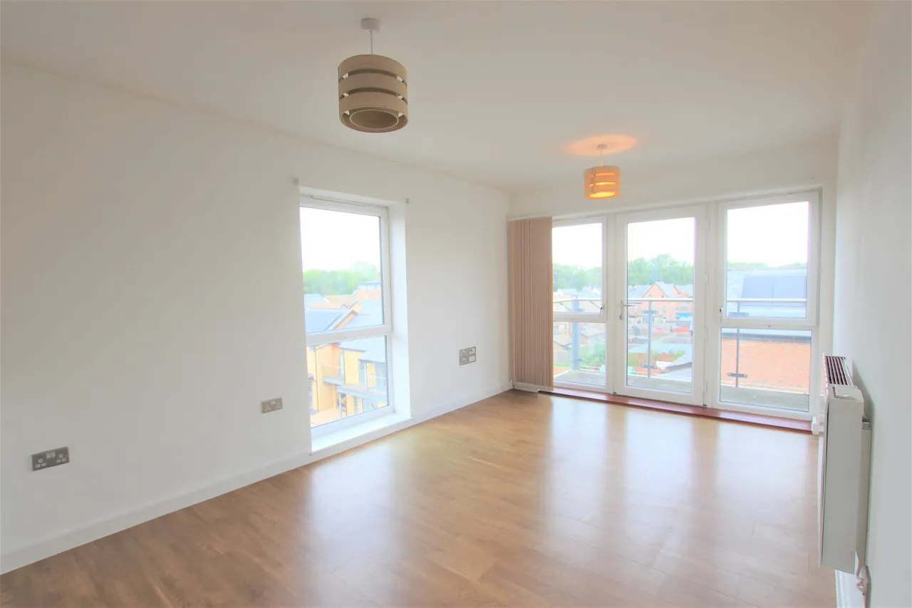 Pascal Mews, Milton Keynes, MK10, photo 2