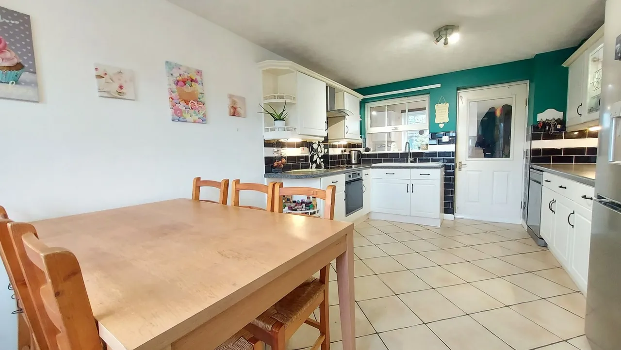 Churchfields Road, Folkingham, Sleaford, NG34, photo 2