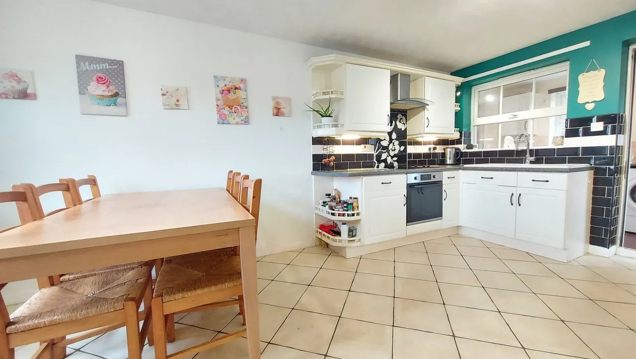 Churchfields Road, Folkingham, Sleaford, NG34, photo 3