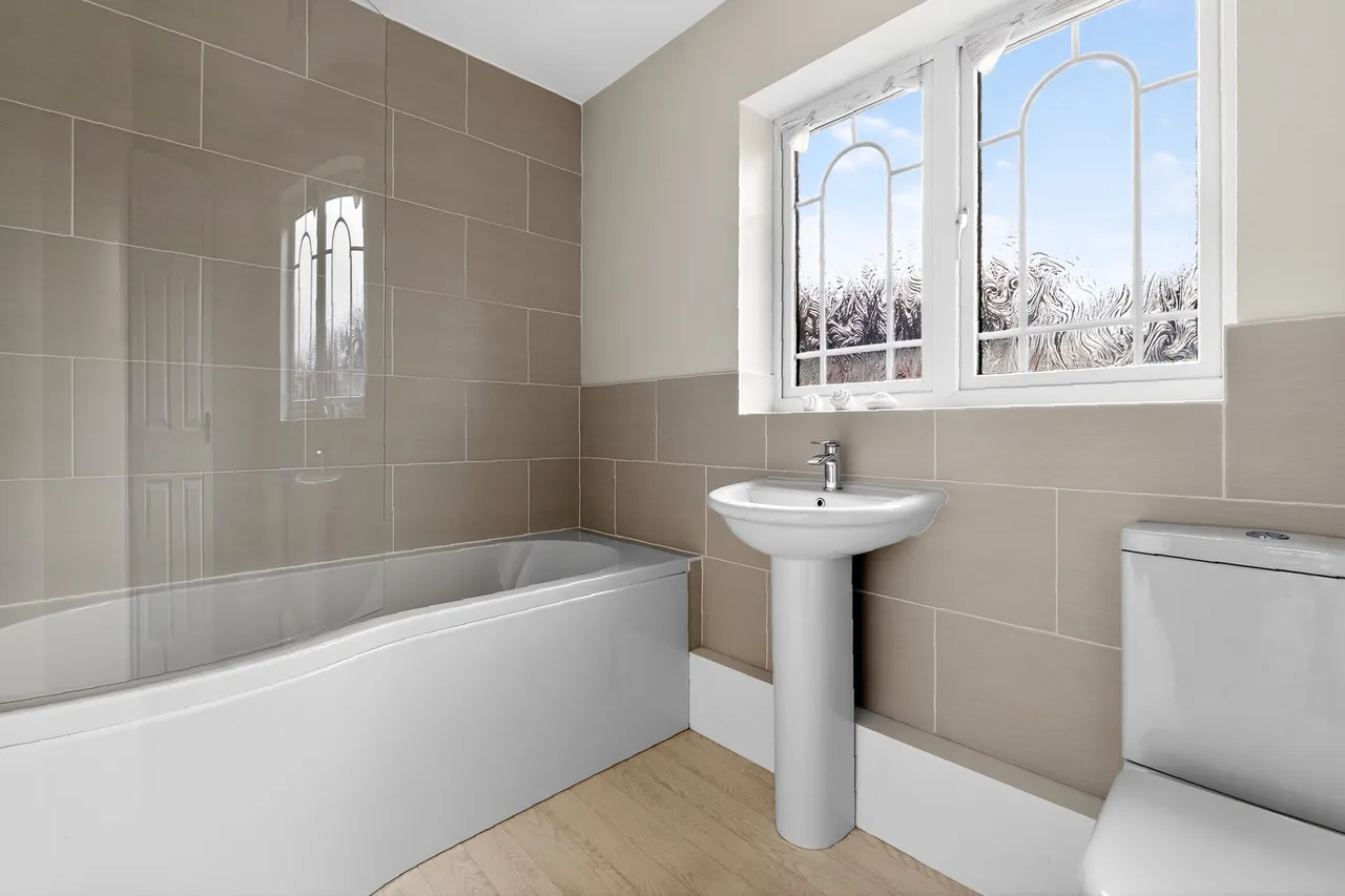 Fothergill Close, Market Harborough, LE16, photo 18