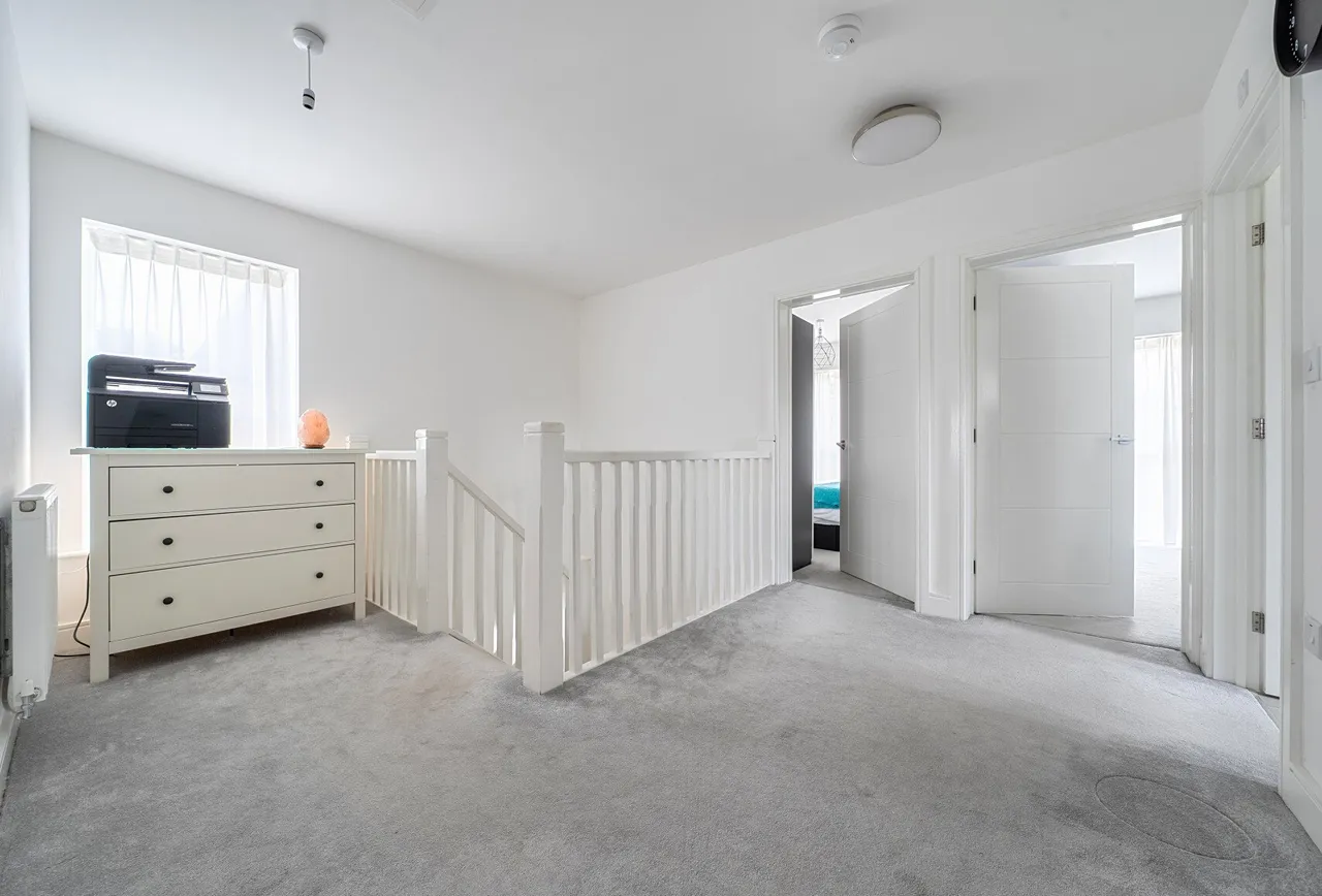 Hallowes Close, Redhill, RH1 4EB, photo 7