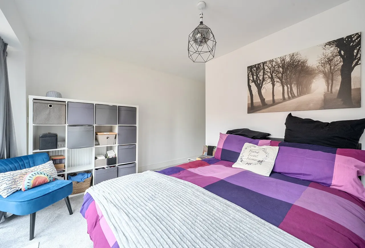 Hallowes Close, Redhill, RH1 4EB, photo 10