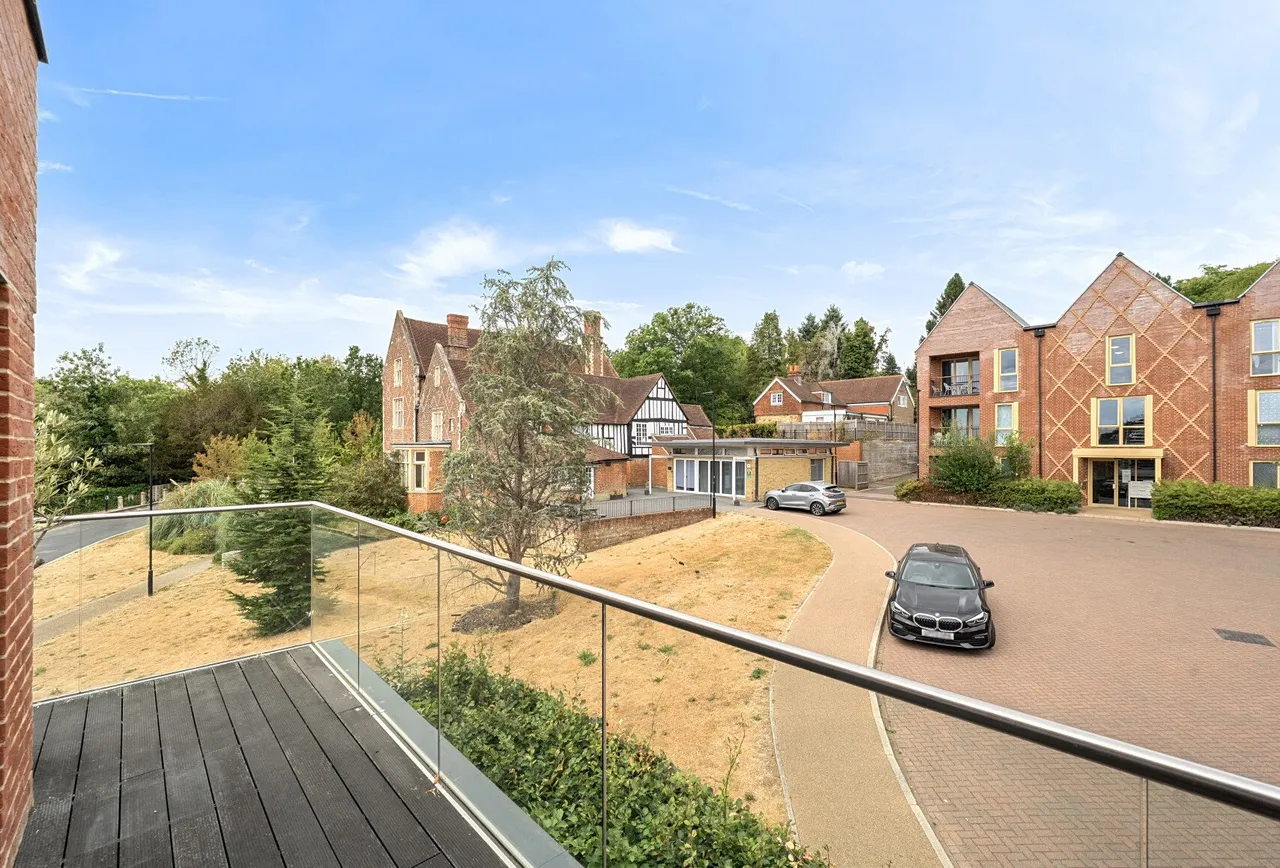 Hallowes Close, Redhill, RH1 4EB, photo 23