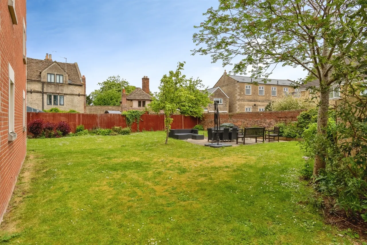 Lowbourne, Melksham, SN12, photo 13