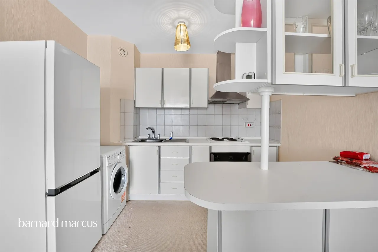 Sullivan Close, London, SW11, photo 4