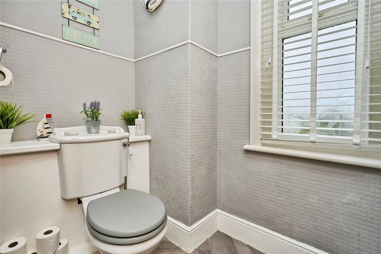 Park Road, Shanklin, PO37, photo 14