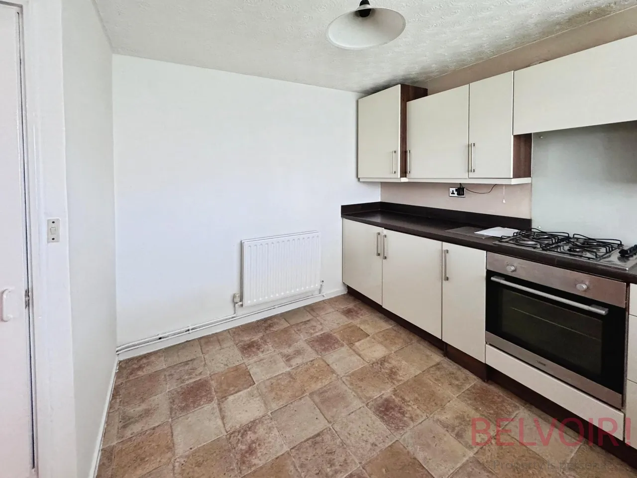 Pitcairn Close, Nottingham, NG2, photo 2