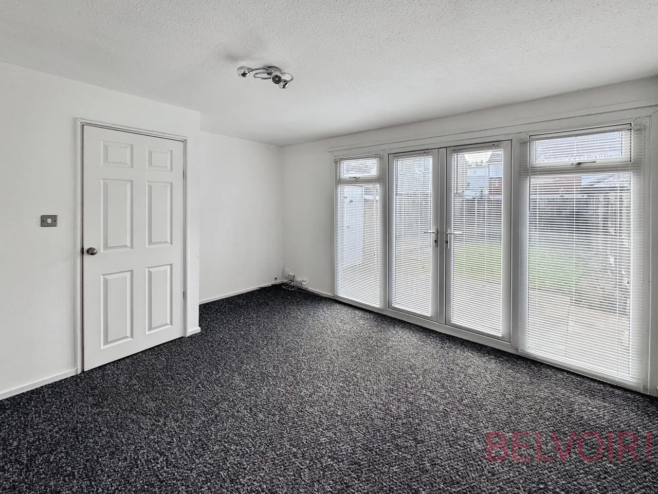 Pitcairn Close, Nottingham, NG2, photo 3