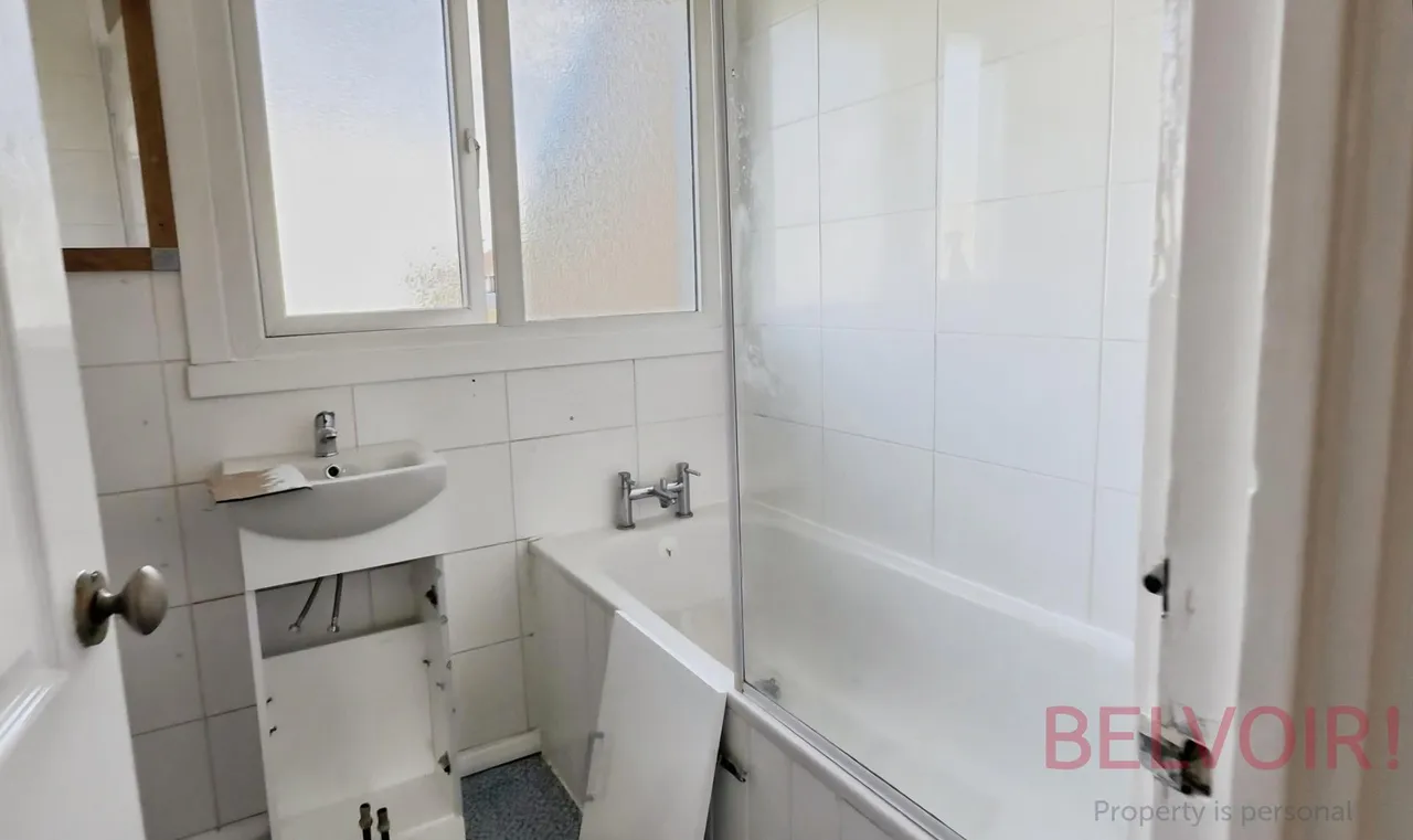 Pitcairn Close, Nottingham, NG2, photo 10