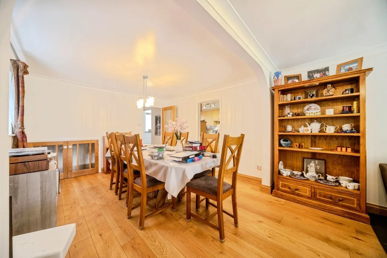 Chinnor Road, Bledlow, Princes Risborough, Buckinghamshire, HP27, photo 7