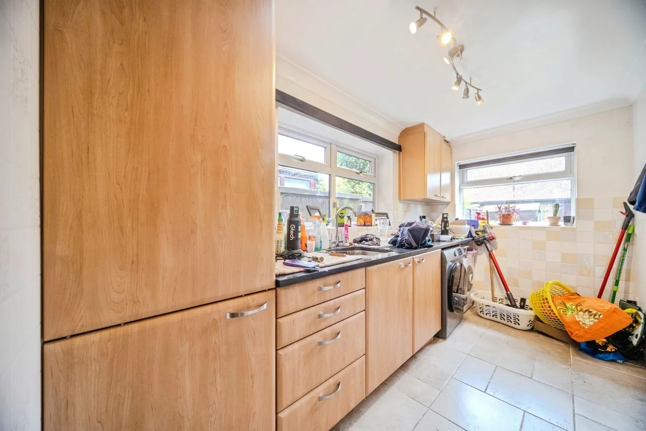 Chinnor Road, Bledlow, Princes Risborough, Buckinghamshire, HP27, photo 14