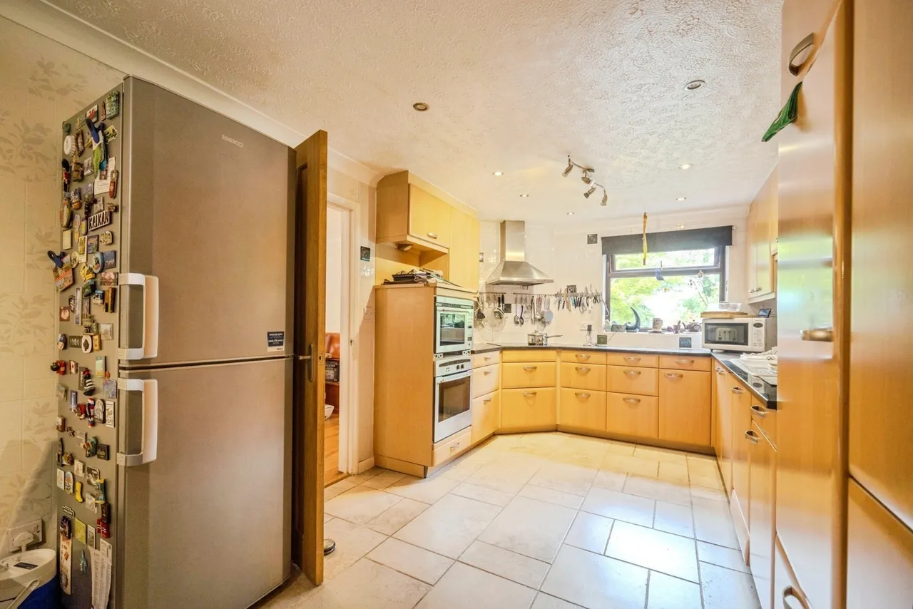 Chinnor Road, Bledlow, Princes Risborough, Buckinghamshire, HP27, photo 9