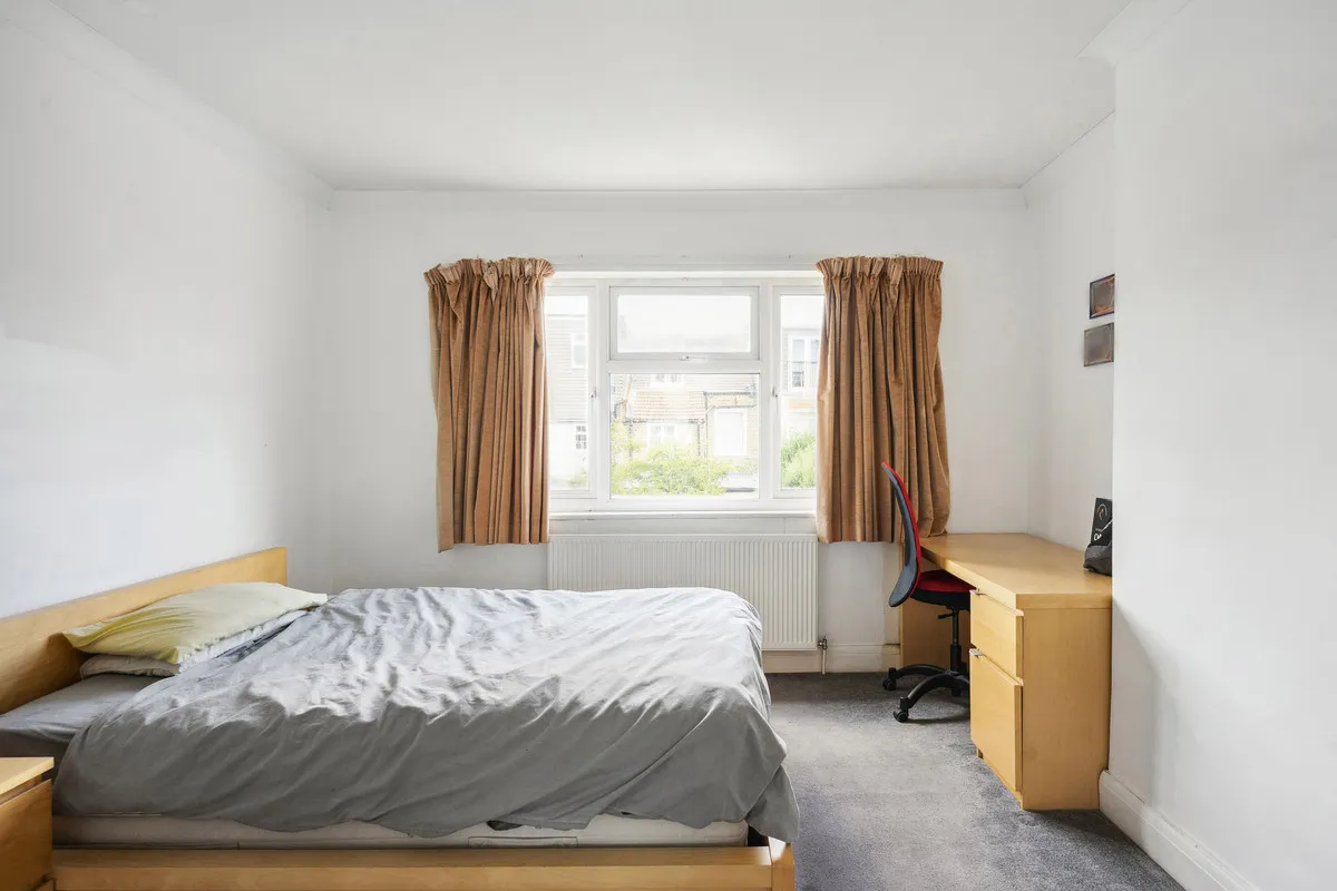 Eastbourne Gardens, London, SW14, photo 15