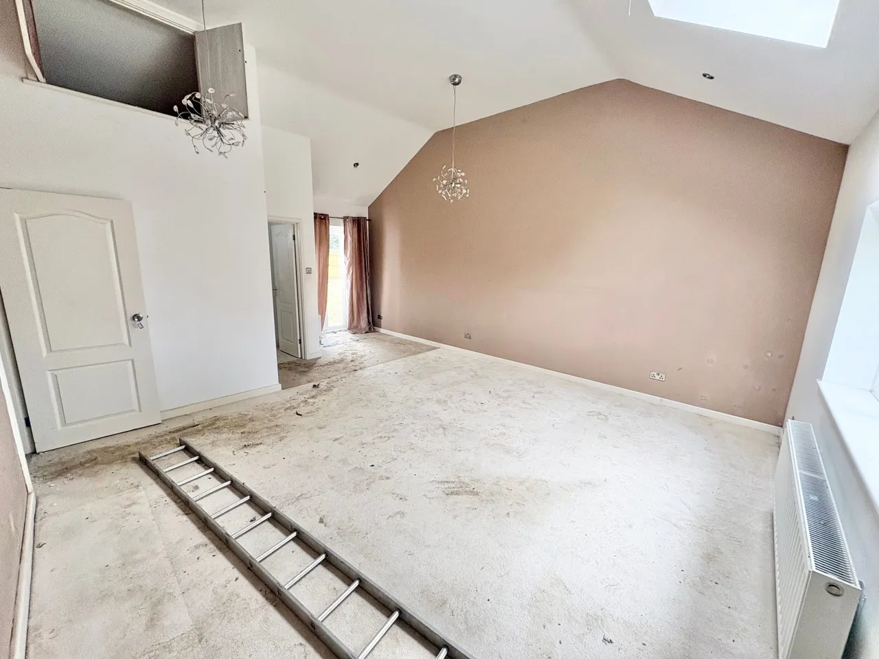 La Villetta, Bury Spinney Thorn Road, Dunstable, Houghton Regis, LU5 6JQ, photo 13