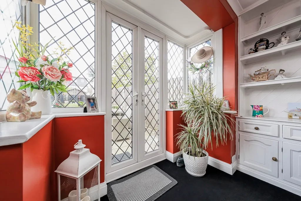 West Mead, South Ruislip, HA4, photo 12