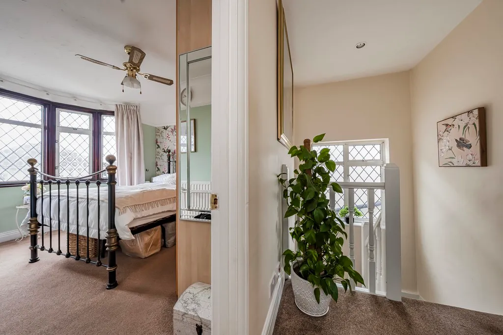 West Mead, South Ruislip, HA4, photo 27