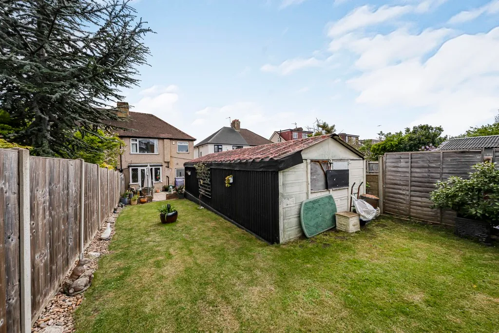 West Mead, South Ruislip, HA4, photo 3